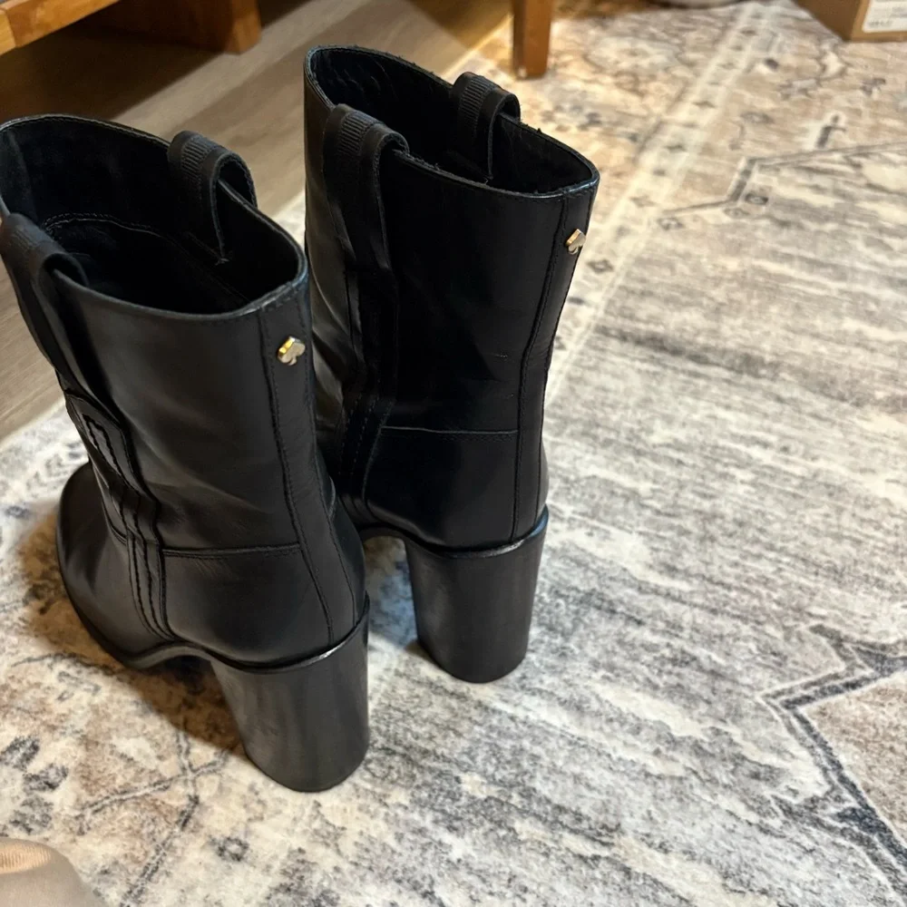 Kate spade baise black Leather heeled boots size 8